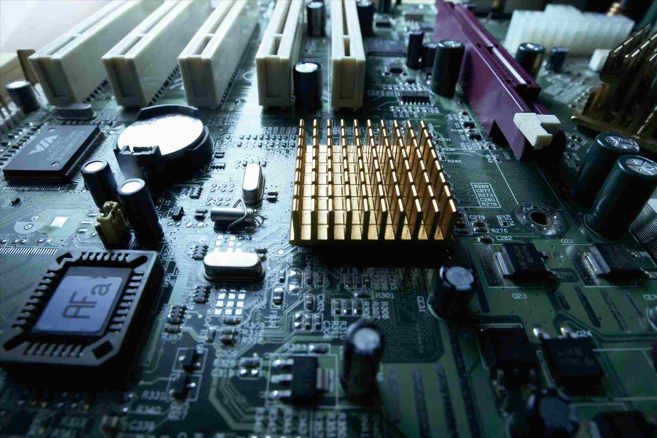 Machine de pulv&eacute;risation PCB