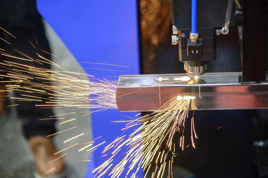 Machines de coupe laser CNC